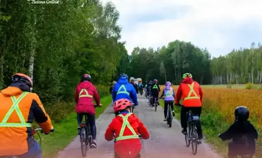 Zdjęcie do XI Cegłowski Rodzinny Rajd Rowerowy &quot;Barwy Jesieni&quot;.
